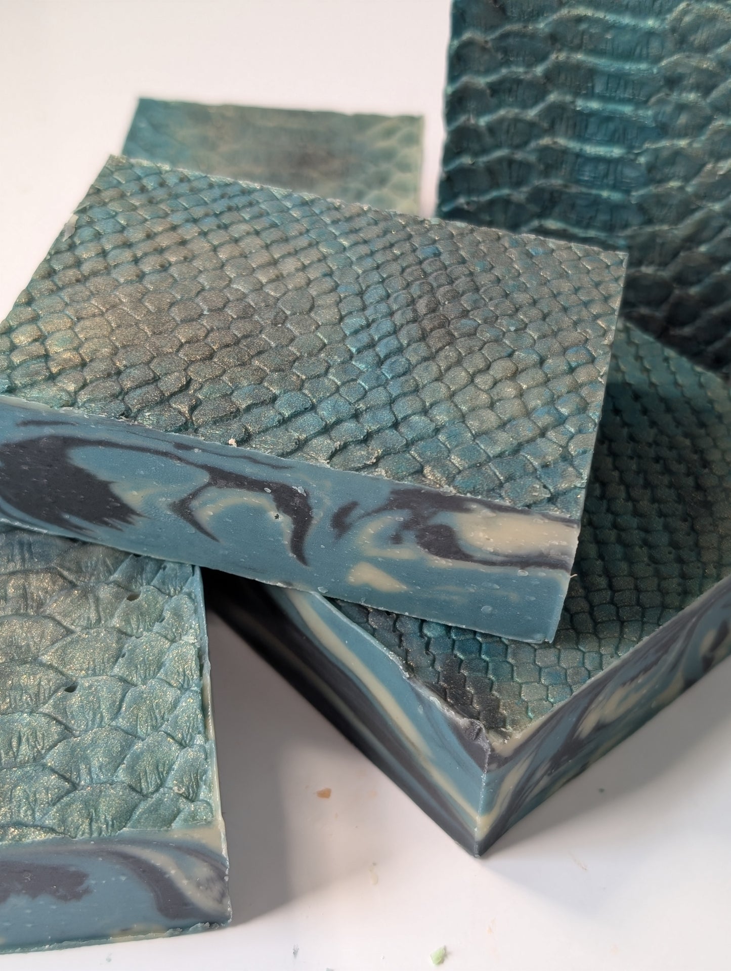 ** Indonesian Teakwood - Snakeskin texture **