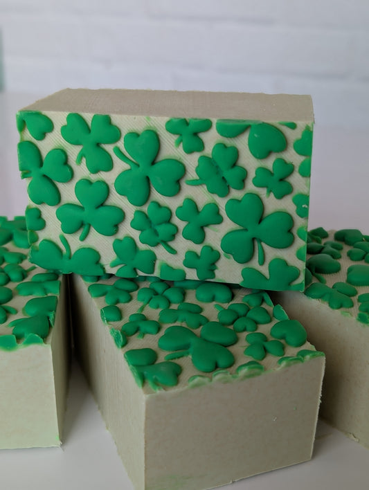 **Clovers - Irish Spring scented**