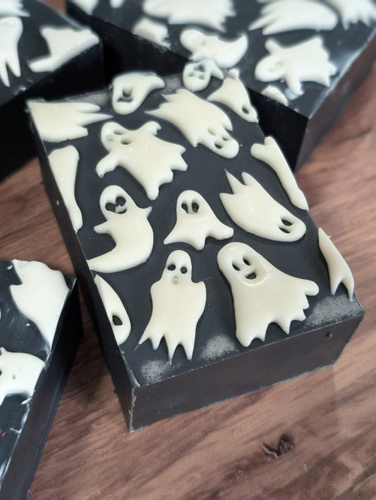 ** Hey Boo! ** - Skittles scented